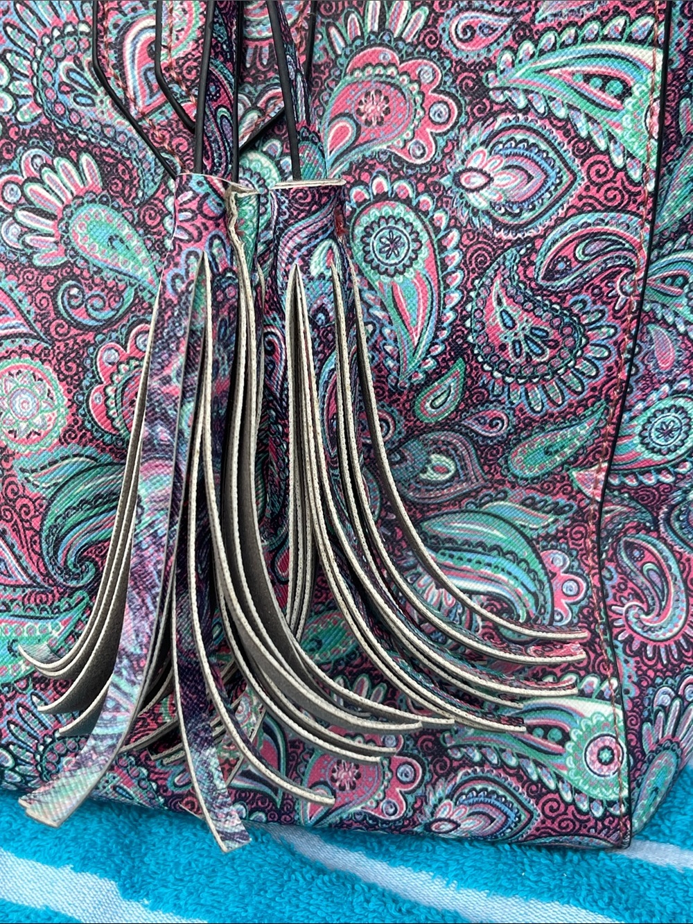 Simply Southern Pink and Teal Paisley Tote with Tassel - Picture 3 of 9